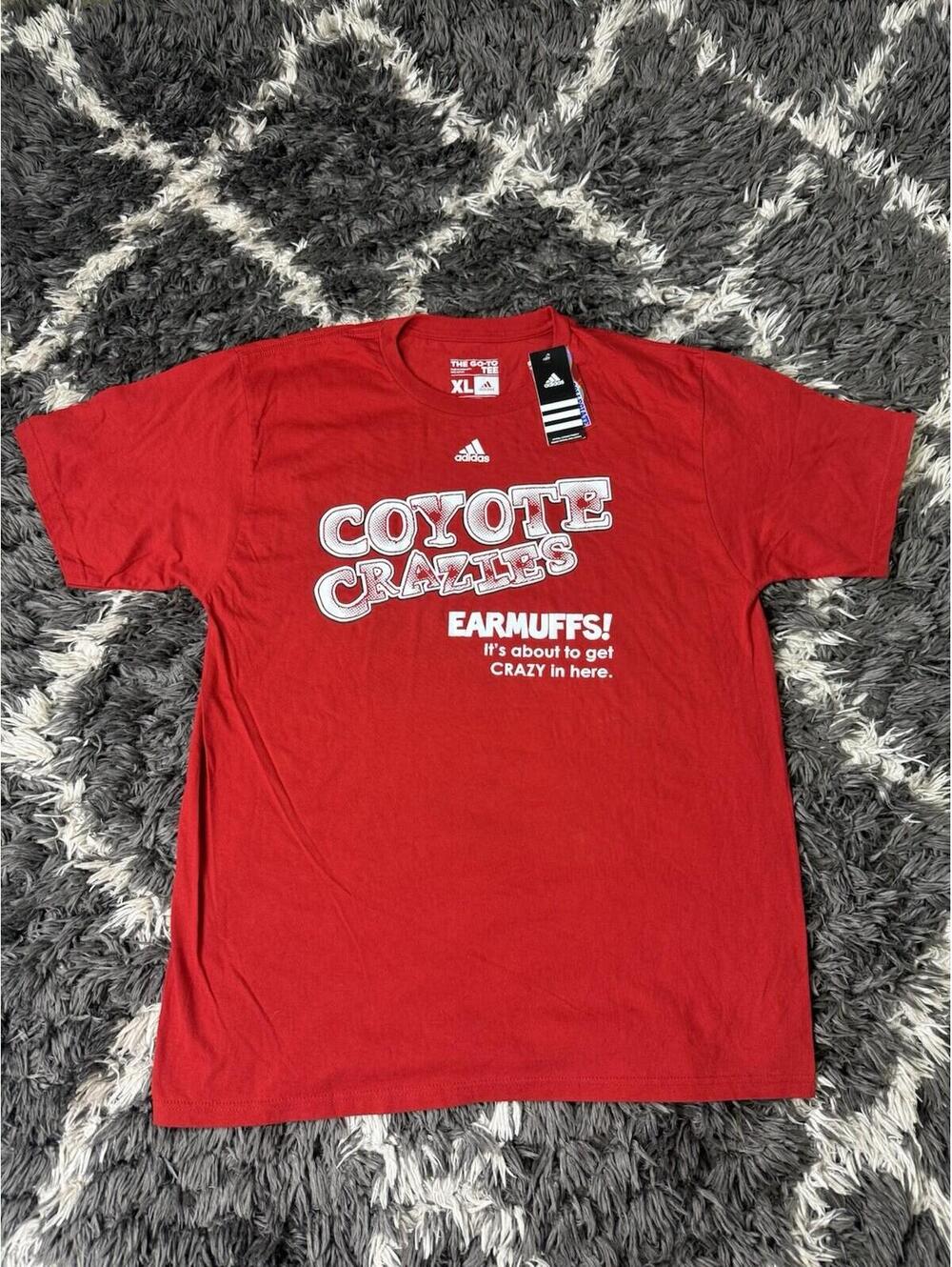 South Dakota Coyotes Adidas T Shirt Men’s XL Red Short Sleeve Graphic NWT